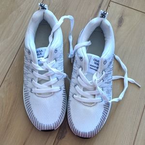 Running shoes